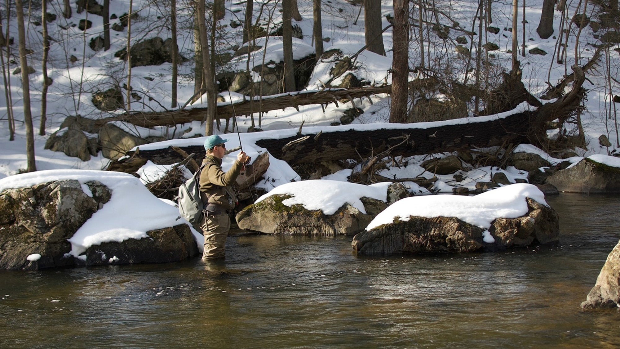 Winter River Fishing Tips: How Guide Stay Warm and Dry 2024