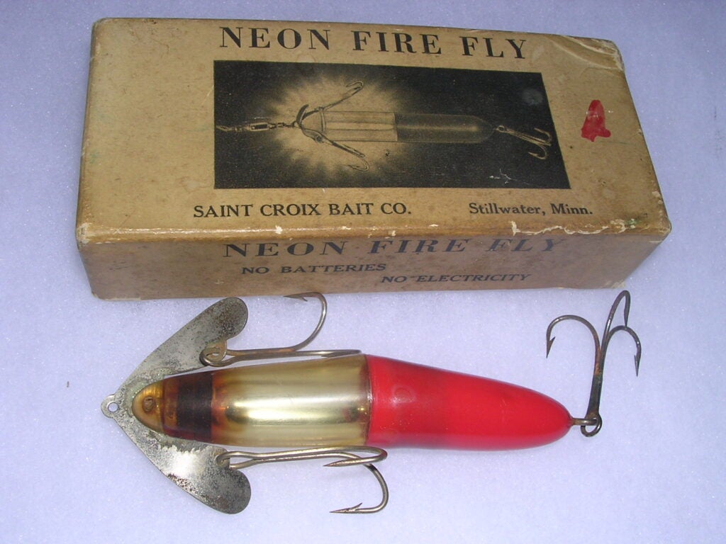 Creek Chub Beetle Lure  Antique fishing lures, Diy fishing lures, Vintage fishing  lures