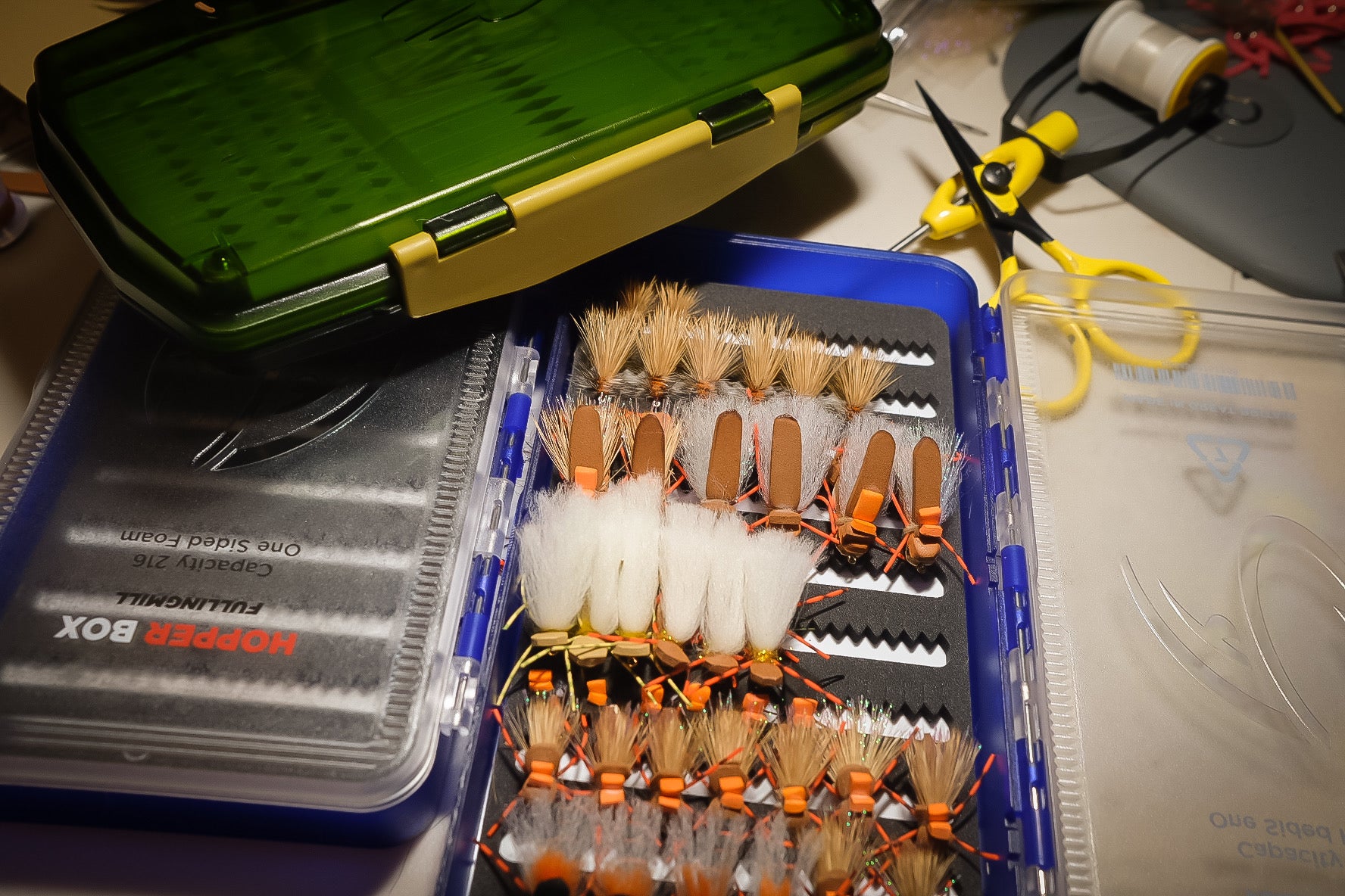 ☆ Various Dry Flies In a Wooden Box ☆