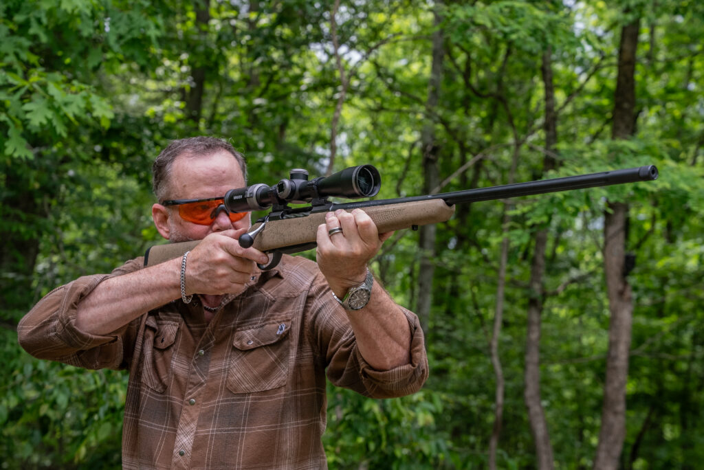 A hunter shoots the Tikka T3x Lite Roughtech 