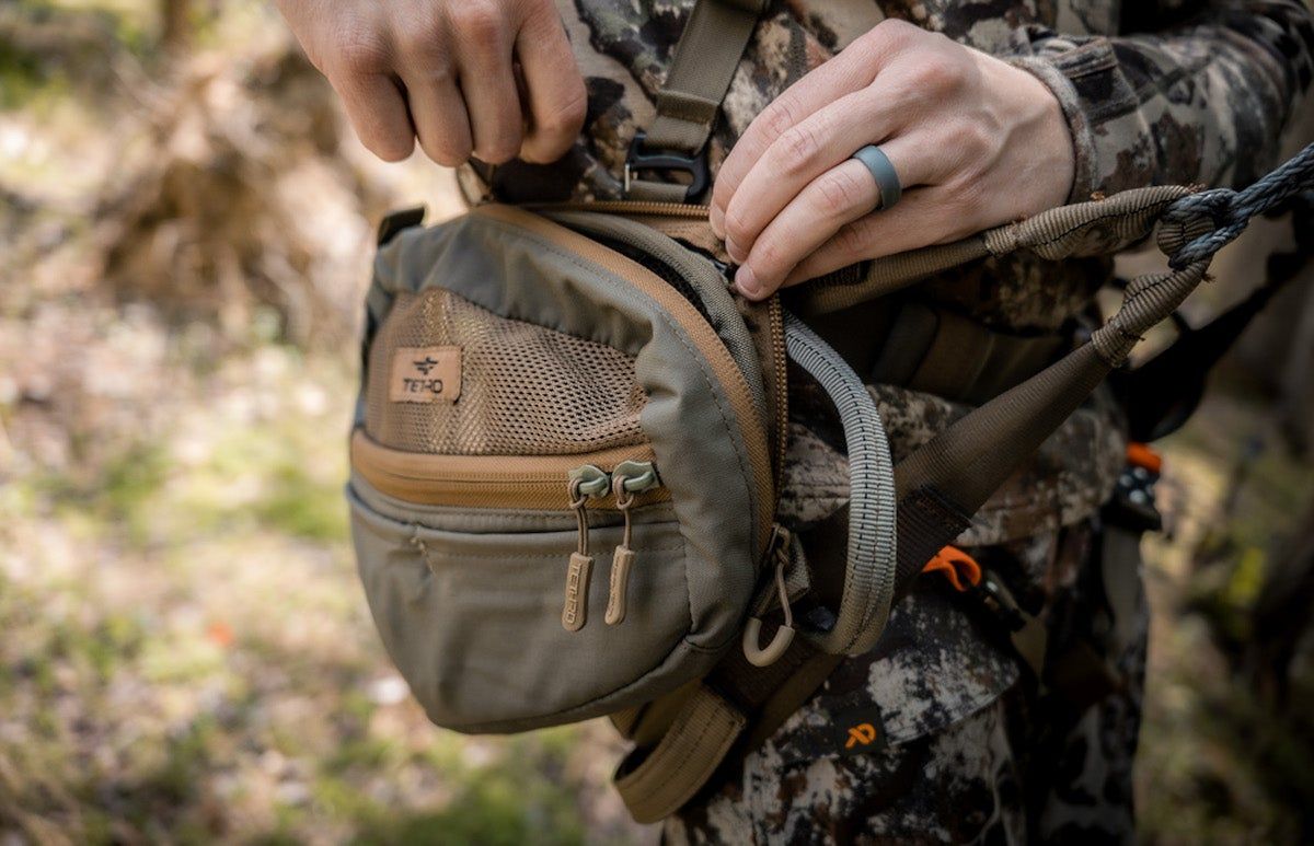 Hunter wearing Tethrd LockDown tree saddle